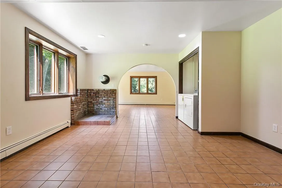 41 Old Deer Park Road, Bedford, NY, 4 Bedrooms Bedrooms, 10 Rooms Rooms,4 BathroomsBathrooms,Residential Lease,For Rent,Old Deer Park,0,984187 41 Old Deer Park Road, Bedford, NY, 4 Bedrooms Bedrooms, 10 Rooms Rooms,4 BathroomsBathrooms,Residential Lease,For Rent,Old Deer Park,0,984187