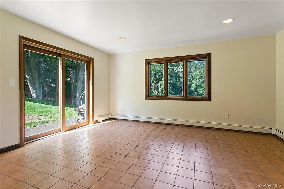 41 Old Deer Park Road, Bedford, NY, 4 Bedrooms Bedrooms, 10 Rooms Rooms,4 BathroomsBathrooms,Residential Lease,For Rent,Old Deer Park,0,984187 41 Old Deer Park Road, Bedford, NY, 4 Bedrooms Bedrooms, 10 Rooms Rooms,4 BathroomsBathrooms,Residential Lease,For Rent,Old Deer Park,0,984187