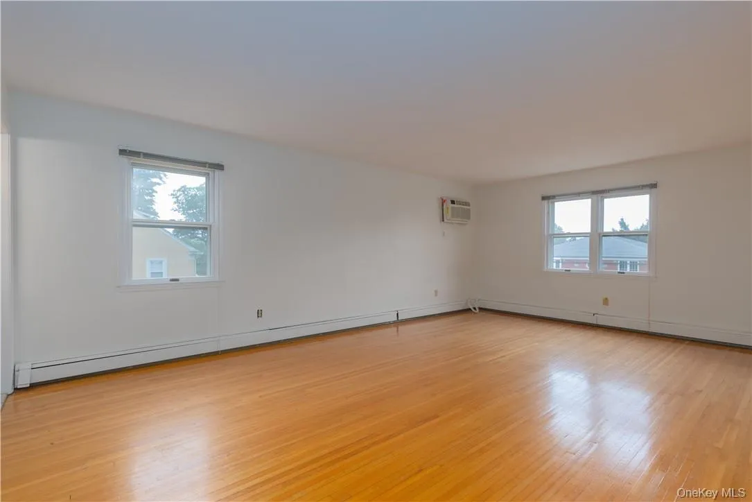 Primary bedroom with ensuite bath and walk-in closet. Primary bedroom with ensuite bath and walk-in closet.