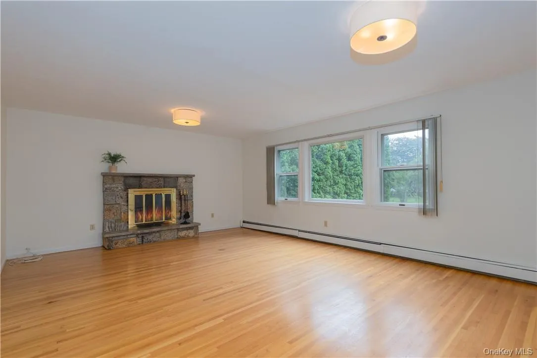 Second living room with fireplace (non-working). Second living room with fireplace (non-working).