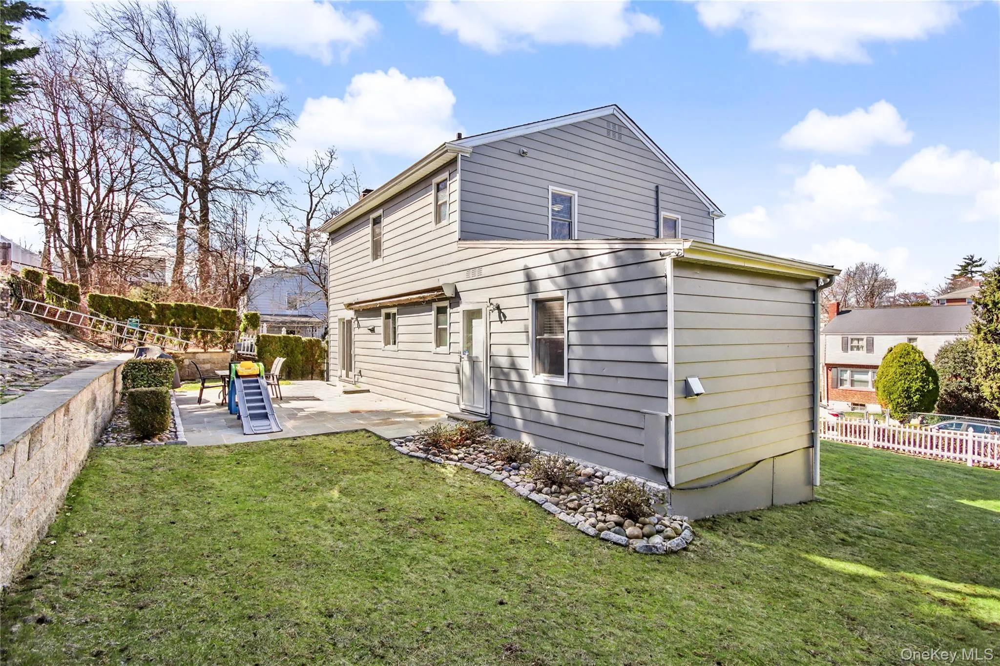 14 Emerald Place, Yonkers, NY, 3 Bedrooms Bedrooms, 10 Rooms Rooms,1 BathroomBathrooms,Residential,For Rent,Emerald,0,KEY984223 14 Emerald Place, Yonkers, NY, 3 Bedrooms Bedrooms, 10 Rooms Rooms,1 BathroomBathrooms,Residential,For Rent,Emerald,0,KEY984223