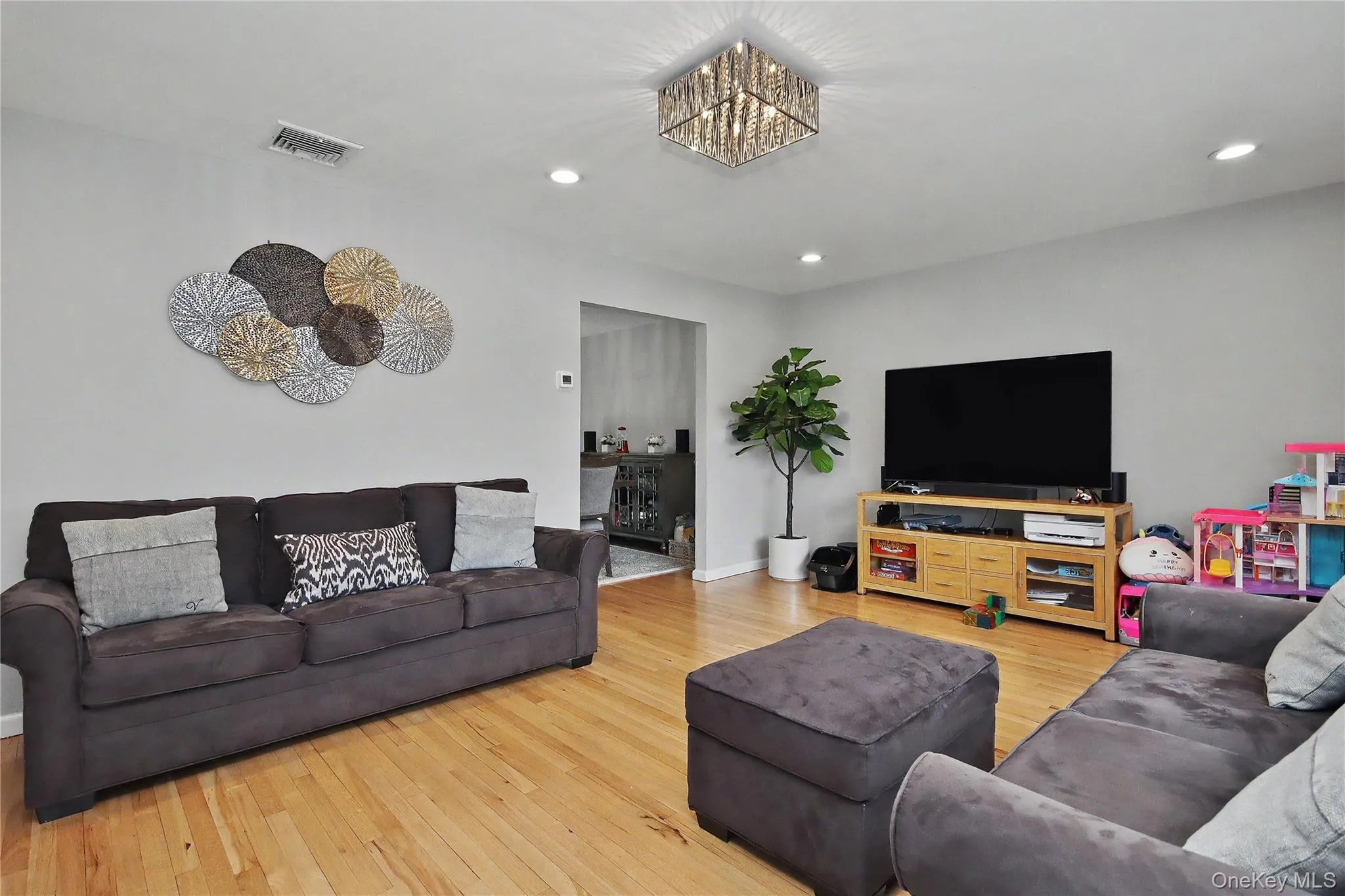 14 Emerald Place, Yonkers, NY, 3 Bedrooms Bedrooms, 10 Rooms Rooms,1 BathroomBathrooms,Residential,For Rent,Emerald,0,KEY984223 14 Emerald Place, Yonkers, NY, 3 Bedrooms Bedrooms, 10 Rooms Rooms,1 BathroomBathrooms,Residential,For Rent,Emerald,0,KEY984223