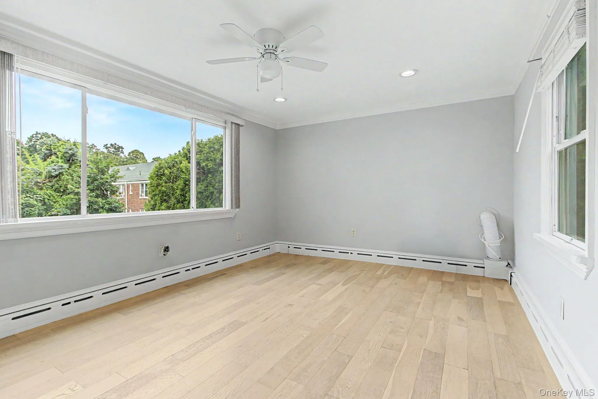 Family room unfurnished Family room unfurnished