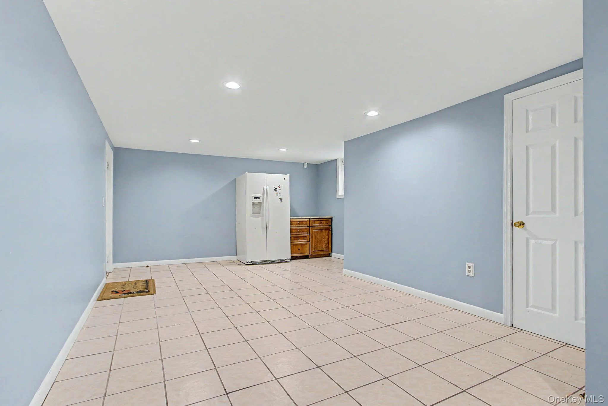 Spacious lower level with walkout offers many possibilities. Spacious lower level with walkout offers many possibilities.