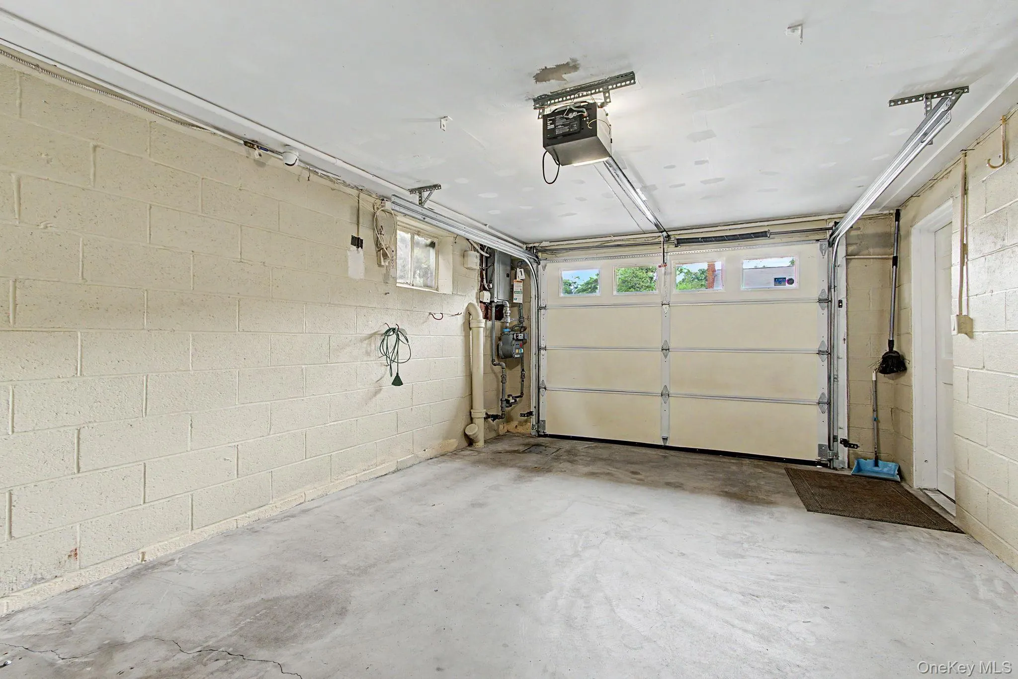 14 Emerald Place, Yonkers, NY, 3 Bedrooms Bedrooms, 10 Rooms Rooms,1 BathroomBathrooms,Residential,For Rent,Emerald,0,KEY984223 14 Emerald Place, Yonkers, NY, 3 Bedrooms Bedrooms, 10 Rooms Rooms,1 BathroomBathrooms,Residential,For Rent,Emerald,0,KEY984223