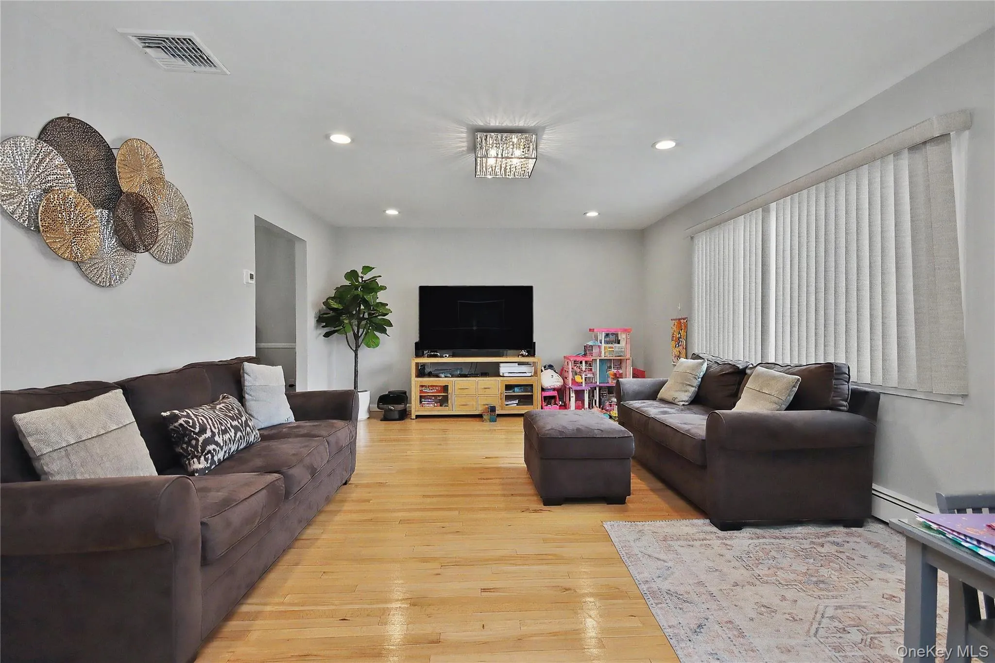 14 Emerald Place, Yonkers, NY, 3 Bedrooms Bedrooms, 10 Rooms Rooms,1 BathroomBathrooms,Residential,For Rent,Emerald,0,KEY984223 14 Emerald Place, Yonkers, NY, 3 Bedrooms Bedrooms, 10 Rooms Rooms,1 BathroomBathrooms,Residential,For Rent,Emerald,0,KEY984223