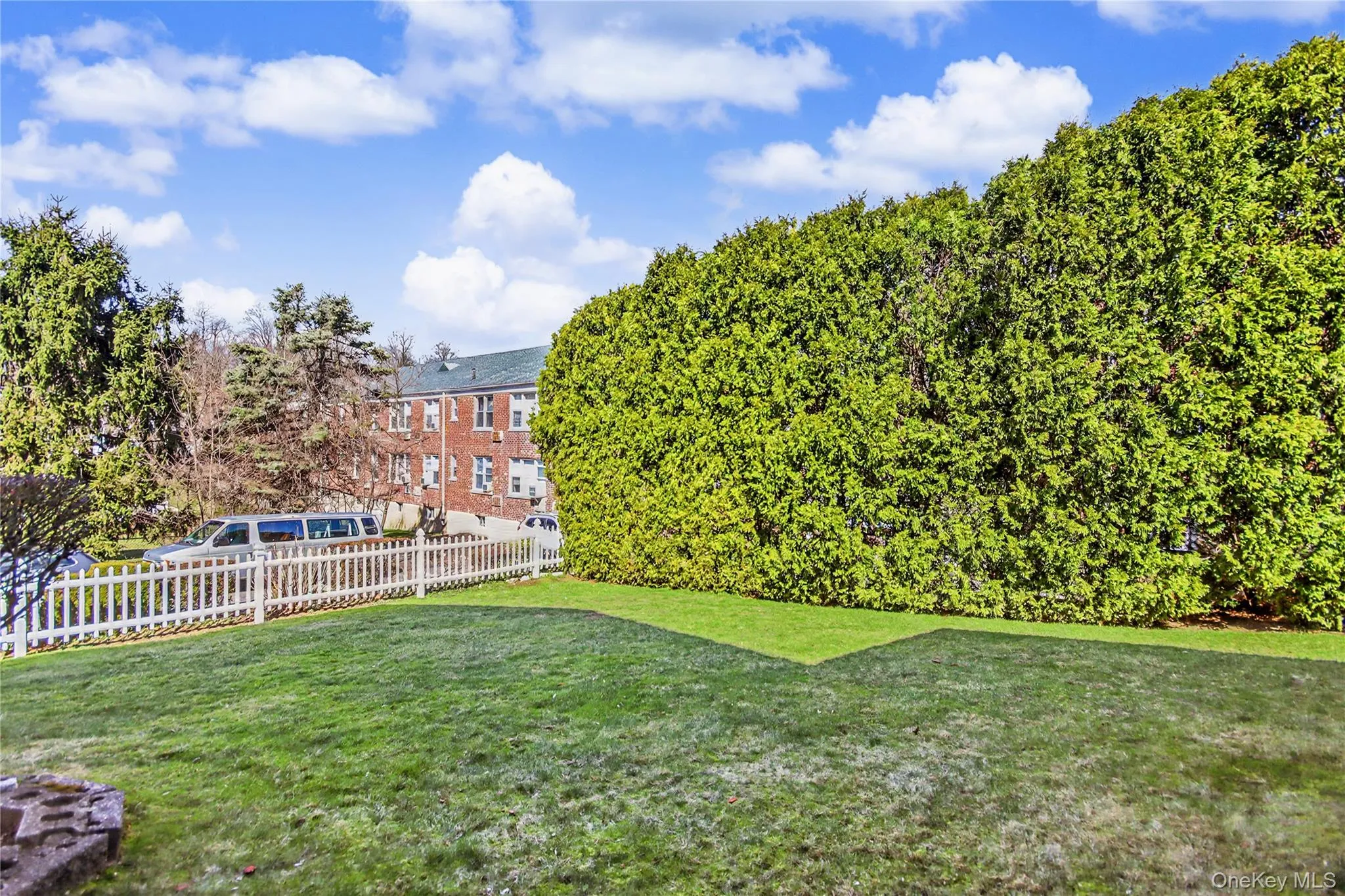 14 Emerald Place, Yonkers, NY, 3 Bedrooms Bedrooms, 10 Rooms Rooms,1 BathroomBathrooms,Residential,For Rent,Emerald,0,KEY984223 14 Emerald Place, Yonkers, NY, 3 Bedrooms Bedrooms, 10 Rooms Rooms,1 BathroomBathrooms,Residential,For Rent,Emerald,0,KEY984223