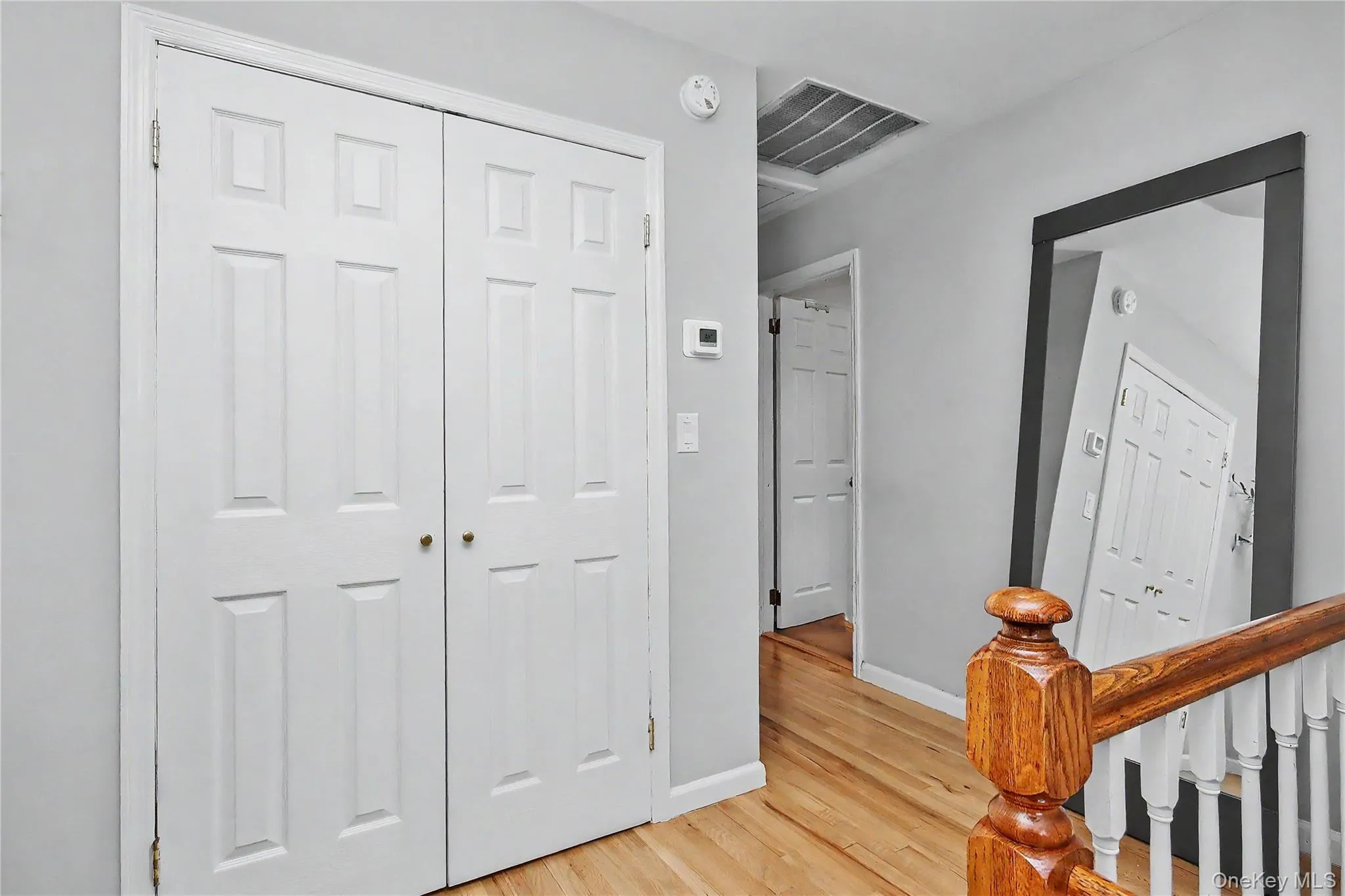 14 Emerald Place, Yonkers, NY, 3 Bedrooms Bedrooms, 10 Rooms Rooms,1 BathroomBathrooms,Residential,For Rent,Emerald,0,KEY984223 14 Emerald Place, Yonkers, NY, 3 Bedrooms Bedrooms, 10 Rooms Rooms,1 BathroomBathrooms,Residential,For Rent,Emerald,0,KEY984223