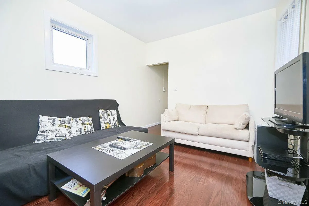 502 167th Street, New York, NY, 2 Bedrooms Bedrooms, 6 Rooms Rooms,1 BathroomBathrooms,Residential Lease,For Rent,167th,0,984226 502 167th Street, New York, NY, 2 Bedrooms Bedrooms, 6 Rooms Rooms,1 BathroomBathrooms,Residential Lease,For Rent,167th,0,984226