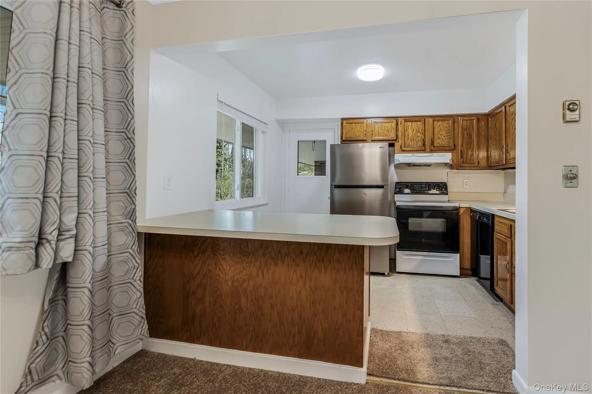 914 Old Country Road, Greenburgh, NY, 2 Bedrooms Bedrooms, 5 Rooms Rooms,1 BathroomBathrooms,Residential Lease,For Rent,Old Country,0,984235 914 Old Country Road, Greenburgh, NY, 2 Bedrooms Bedrooms, 5 Rooms Rooms,1 BathroomBathrooms,Residential Lease,For Rent,Old Country,0,984235