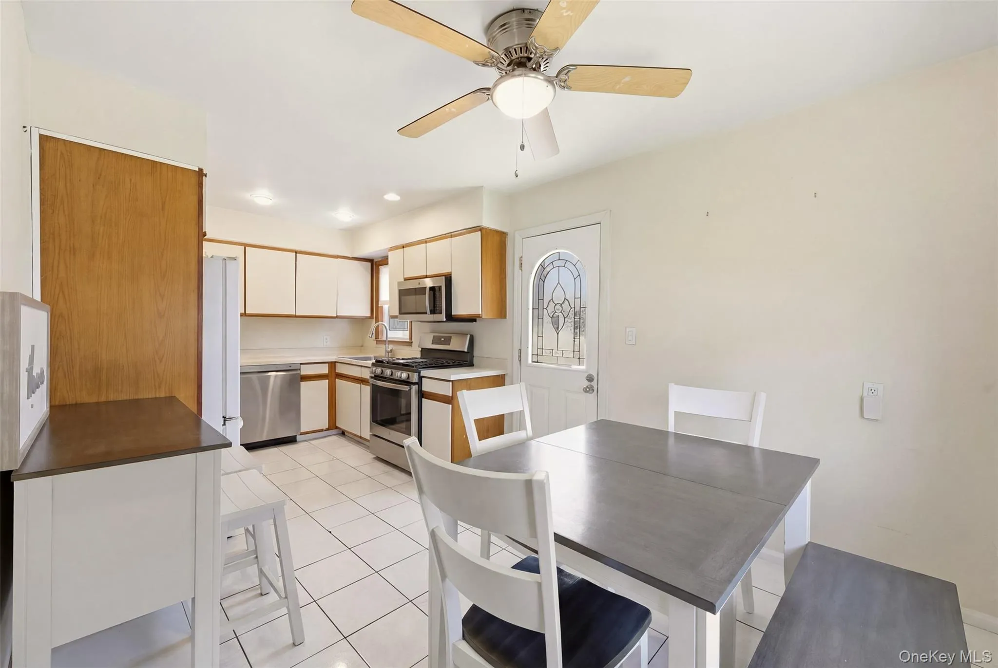 1155 Delmar Avenue, Hempstead, NY, 3 Bedrooms Bedrooms, 6 Rooms Rooms,2 BathroomsBathrooms,Residential,For Rent,Delmar,0,984249 1155 Delmar Avenue, Hempstead, NY, 3 Bedrooms Bedrooms, 6 Rooms Rooms,2 BathroomsBathrooms,Residential,For Rent,Delmar,0,984249