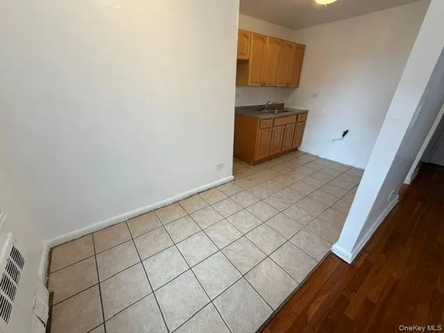87-20 175 Street, New York, NY, 3 Rooms Rooms,1 BathroomBathrooms,Residential Lease,For Rent,175,0,984253 87-20 175 Street, New York, NY, 3 Rooms Rooms,1 BathroomBathrooms,Residential Lease,For Rent,175,0,984253