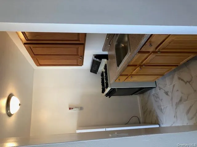 87-20 175 Street, New York, NY, 3 Rooms Rooms,1 BathroomBathrooms,Residential Lease,For Rent,175,0,984253 87-20 175 Street, New York, NY, 3 Rooms Rooms,1 BathroomBathrooms,Residential Lease,For Rent,175,0,984253