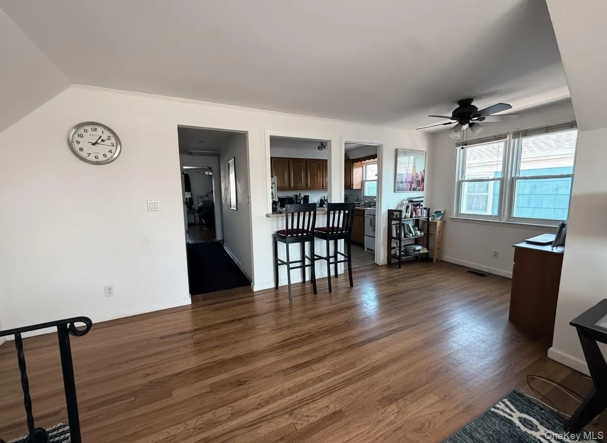 525 Olive Street, Long Beach, NY, 2 Bedrooms Bedrooms, 5 Rooms Rooms,1 BathroomBathrooms,Residential Lease,For Rent,Olive,0,984257 525 Olive Street, Long Beach, NY, 2 Bedrooms Bedrooms, 5 Rooms Rooms,1 BathroomBathrooms,Residential Lease,For Rent,Olive,0,984257