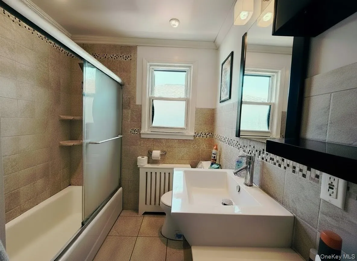 525 Olive Street, Long Beach, NY, 2 Bedrooms Bedrooms, 5 Rooms Rooms,1 BathroomBathrooms,Residential Lease,For Rent,Olive,0,984257 525 Olive Street, Long Beach, NY, 2 Bedrooms Bedrooms, 5 Rooms Rooms,1 BathroomBathrooms,Residential Lease,For Rent,Olive,0,984257