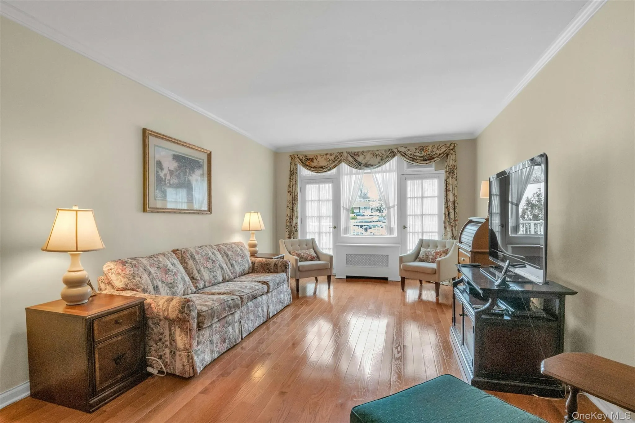 Very spacious living room Very spacious living room
