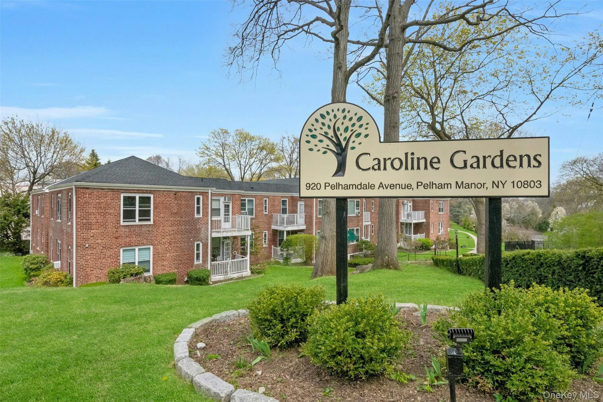 4 Garden Style Buildings 4 Garden Style Buildings