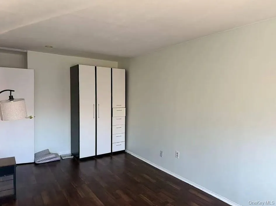 67-107 Burns Street, New York, NY, 1 Bedroom Bedrooms, 3 Rooms Rooms,1 BathroomBathrooms,Residential Lease,For Rent,Burns,0,984271 67-107 Burns Street, New York, NY, 1 Bedroom Bedrooms, 3 Rooms Rooms,1 BathroomBathrooms,Residential Lease,For Rent,Burns,0,984271