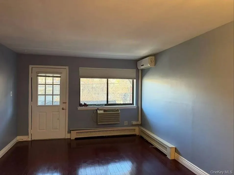 67-107 Burns Street, New York, NY, 1 Bedroom Bedrooms, 3 Rooms Rooms,1 BathroomBathrooms,Residential Lease,For Rent,Burns,0,984271 67-107 Burns Street, New York, NY, 1 Bedroom Bedrooms, 3 Rooms Rooms,1 BathroomBathrooms,Residential Lease,For Rent,Burns,0,984271