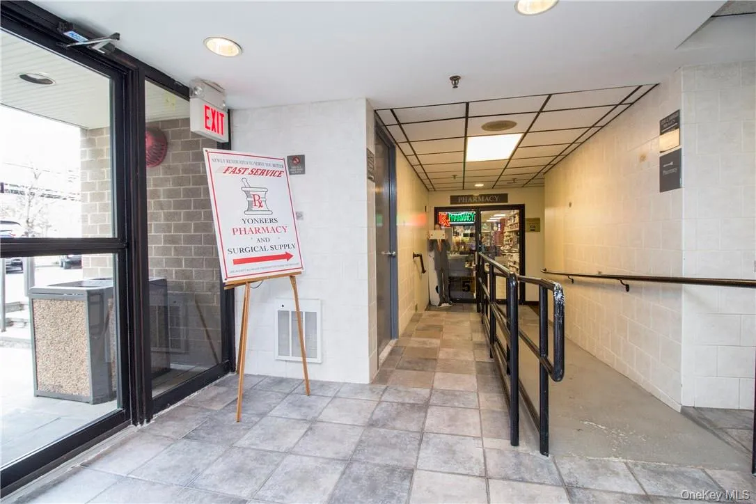 944 Broadway, Yonkers, NY, ,Commercial Lease,For Rent,Broadway,0,984280 944 Broadway, Yonkers, NY, ,Commercial Lease,For Rent,Broadway,0,984280
