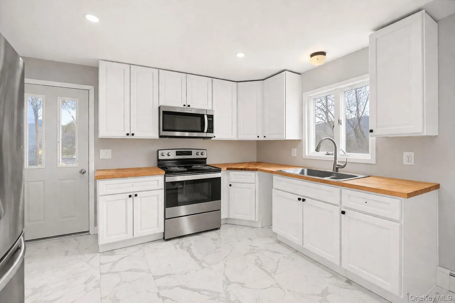8093 Route 209, Wawarsing, NY, 3 Bedrooms Bedrooms, 6 Rooms Rooms,1 BathroomBathrooms,Residential Lease,For Rent,Route 209,0,984289 8093 Route 209, Wawarsing, NY, 3 Bedrooms Bedrooms, 6 Rooms Rooms,1 BathroomBathrooms,Residential Lease,For Rent,Route 209,0,984289