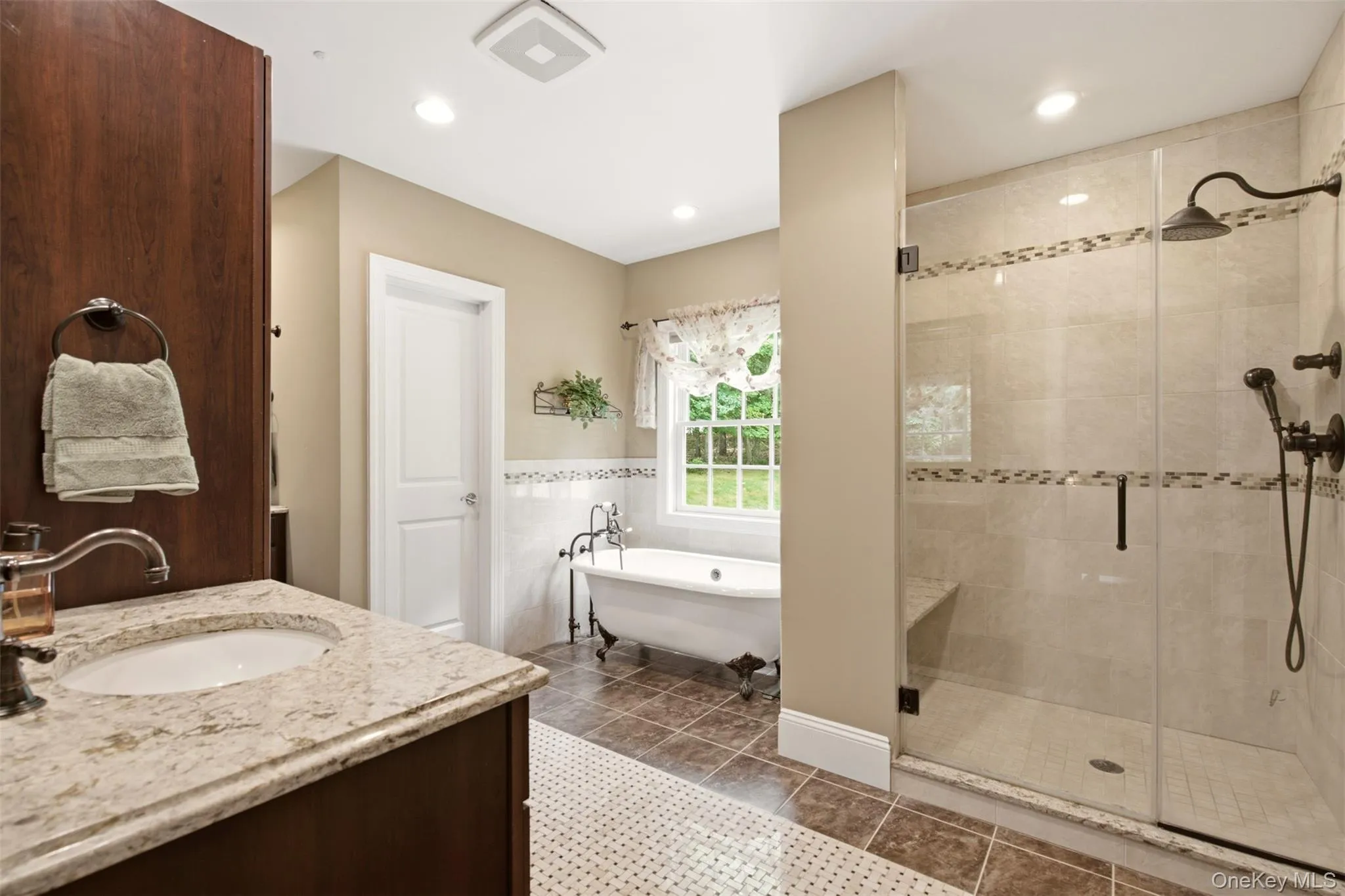 2 sinks, glass enclosed shower 2 sinks, glass enclosed shower