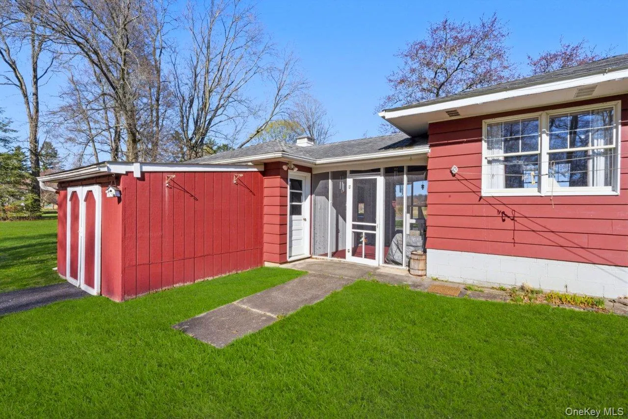 555 State Route 416, Montgomery, NY, 4 Bedrooms Bedrooms, 8 Rooms Rooms,2 BathroomsBathrooms,Residential,For Rent,State Route 416,0,984326 555 State Route 416, Montgomery, NY, 4 Bedrooms Bedrooms, 8 Rooms Rooms,2 BathroomsBathrooms,Residential,For Rent,State Route 416,0,984326