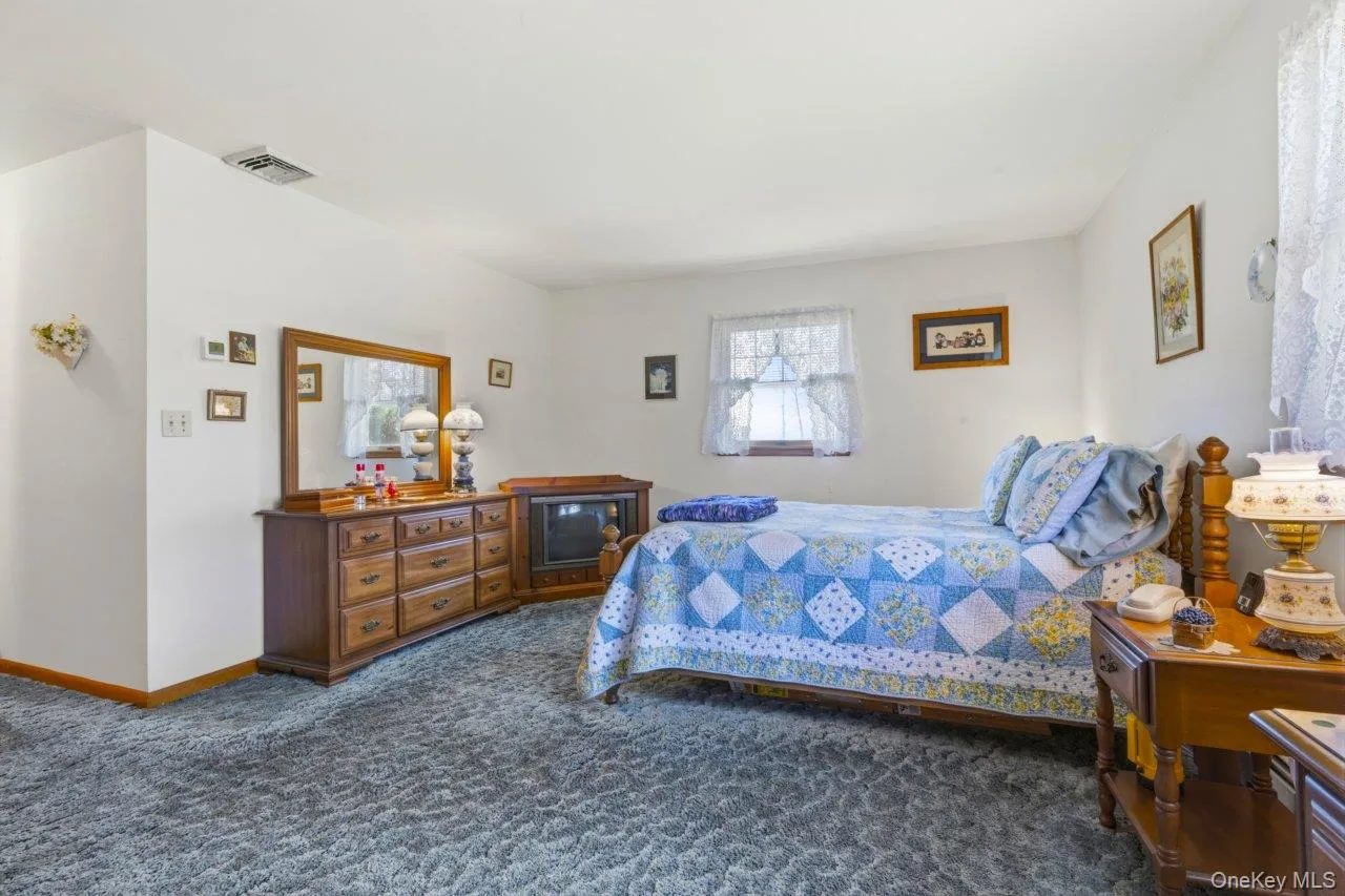 555 State Route 416, Montgomery, NY, 4 Bedrooms Bedrooms, 8 Rooms Rooms,2 BathroomsBathrooms,Residential,For Rent,State Route 416,0,984326 555 State Route 416, Montgomery, NY, 4 Bedrooms Bedrooms, 8 Rooms Rooms,2 BathroomsBathrooms,Residential,For Rent,State Route 416,0,984326