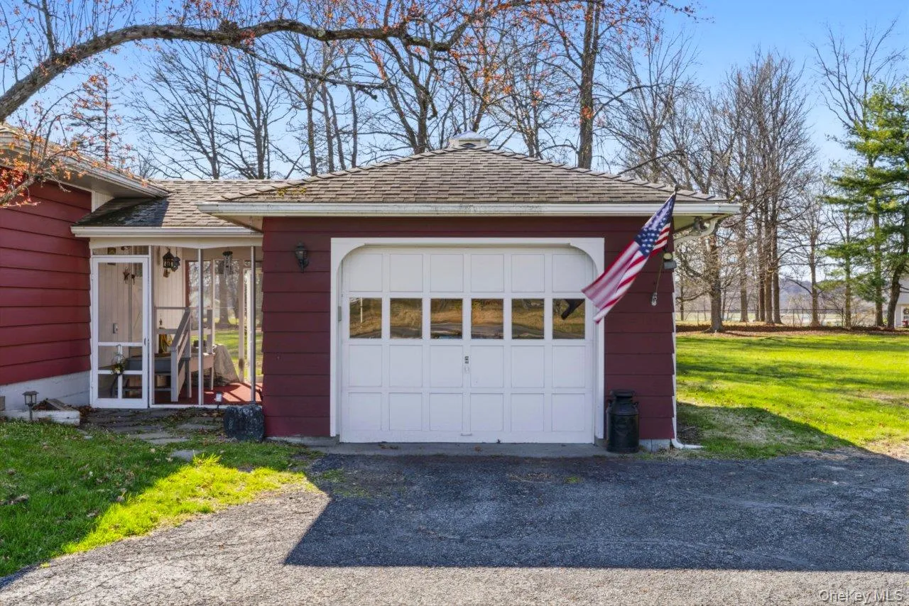 555 State Route 416, Montgomery, NY, 4 Bedrooms Bedrooms, 8 Rooms Rooms,2 BathroomsBathrooms,Residential,For Rent,State Route 416,0,984326 555 State Route 416, Montgomery, NY, 4 Bedrooms Bedrooms, 8 Rooms Rooms,2 BathroomsBathrooms,Residential,For Rent,State Route 416,0,984326
