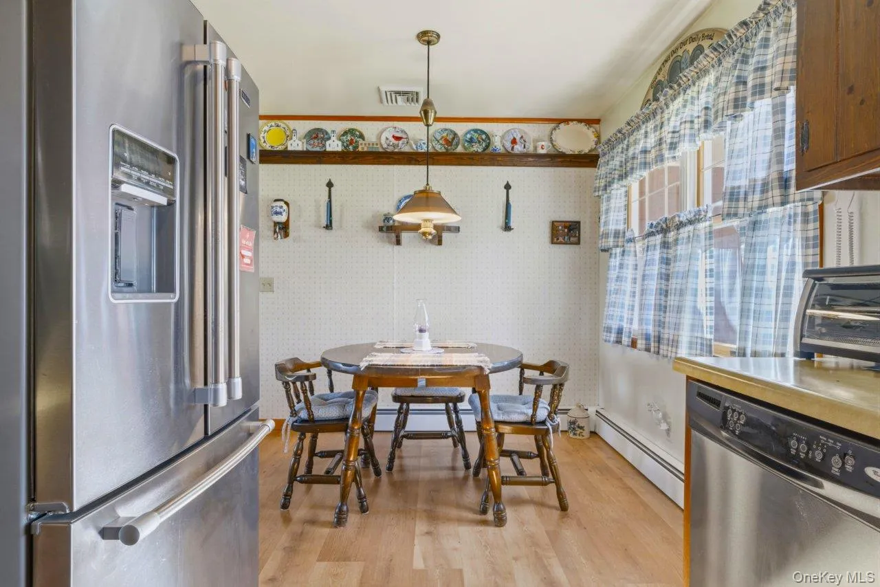 555 State Route 416, Montgomery, NY, 4 Bedrooms Bedrooms, 8 Rooms Rooms,2 BathroomsBathrooms,Residential,For Rent,State Route 416,0,984326 555 State Route 416, Montgomery, NY, 4 Bedrooms Bedrooms, 8 Rooms Rooms,2 BathroomsBathrooms,Residential,For Rent,State Route 416,0,984326