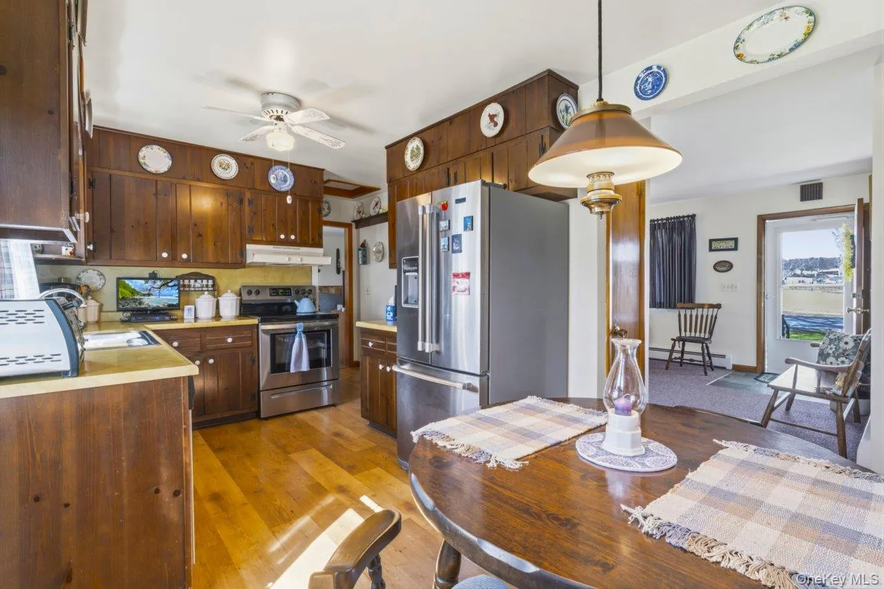 555 State Route 416, Montgomery, NY, 4 Bedrooms Bedrooms, 8 Rooms Rooms,2 BathroomsBathrooms,Residential,For Rent,State Route 416,0,984326 555 State Route 416, Montgomery, NY, 4 Bedrooms Bedrooms, 8 Rooms Rooms,2 BathroomsBathrooms,Residential,For Rent,State Route 416,0,984326