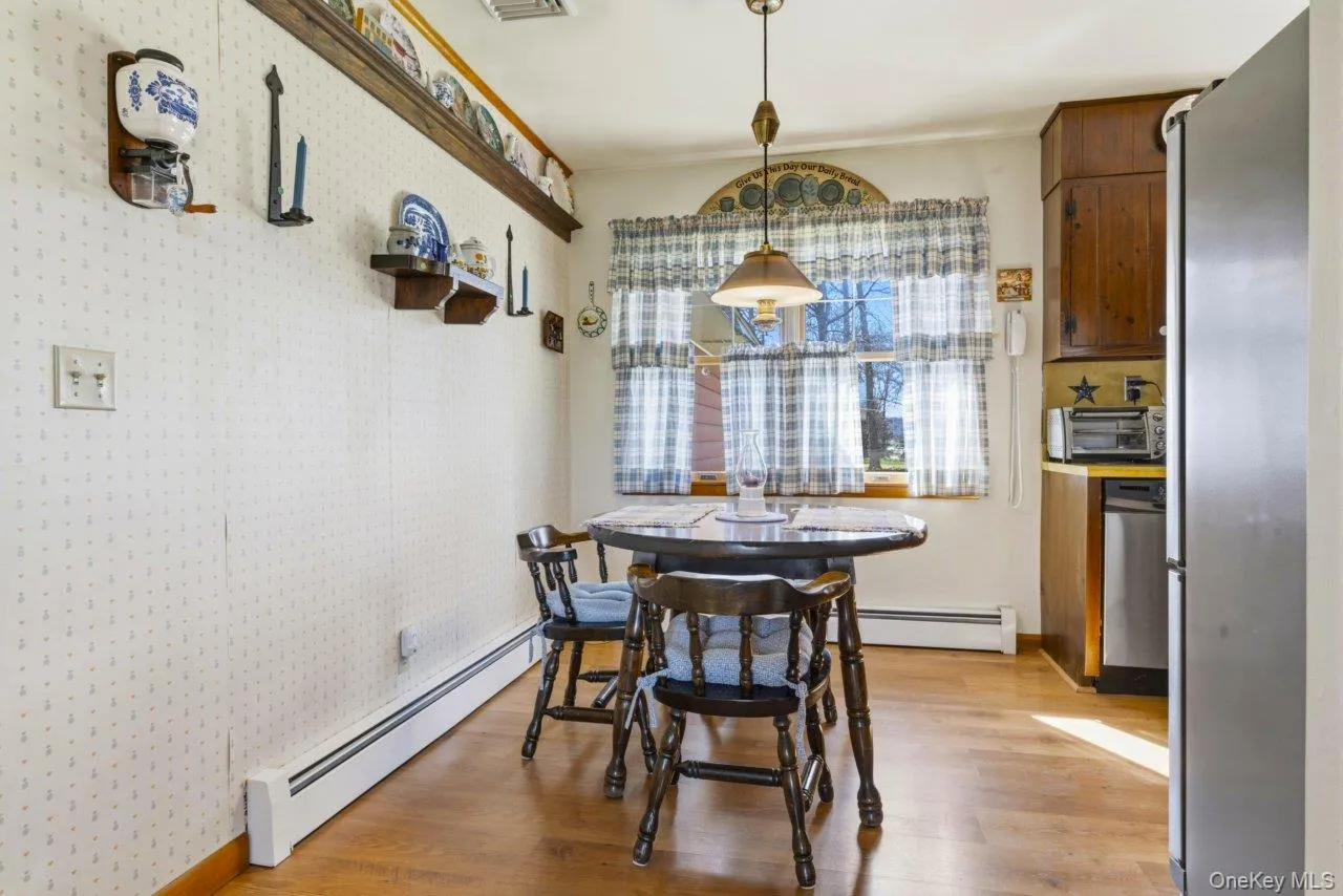555 State Route 416, Montgomery, NY, 4 Bedrooms Bedrooms, 8 Rooms Rooms,2 BathroomsBathrooms,Residential,For Rent,State Route 416,0,984326 555 State Route 416, Montgomery, NY, 4 Bedrooms Bedrooms, 8 Rooms Rooms,2 BathroomsBathrooms,Residential,For Rent,State Route 416,0,984326