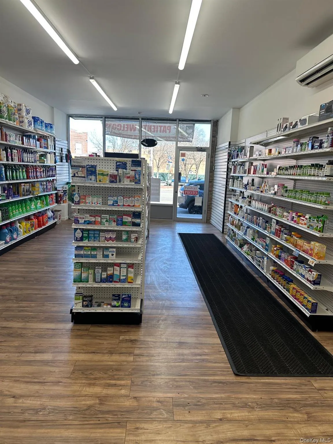 13214 Rockaway Boulevard, New York, NY, ,Commercial Lease,For Rent,Rockaway,0,984328 13214 Rockaway Boulevard, New York, NY, ,Commercial Lease,For Rent,Rockaway,0,984328