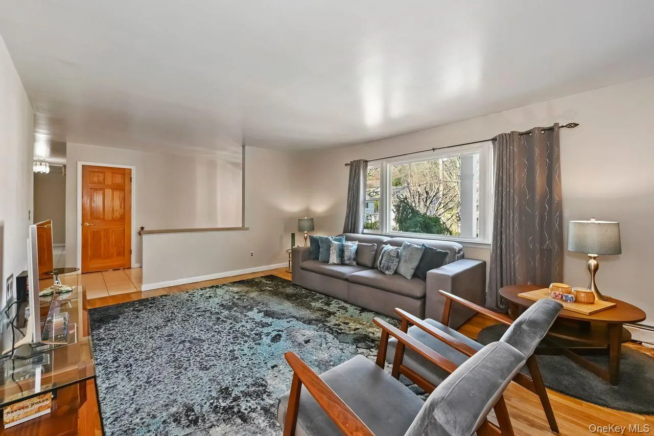 568 Manville Road, Mount Pleasant, NY, 4 Bedrooms Bedrooms, 9 Rooms Rooms,2 BathroomsBathrooms,Residential Lease,For Rent,Manville,0,984362 568 Manville Road, Mount Pleasant, NY, 4 Bedrooms Bedrooms, 9 Rooms Rooms,2 BathroomsBathrooms,Residential Lease,For Rent,Manville,0,984362