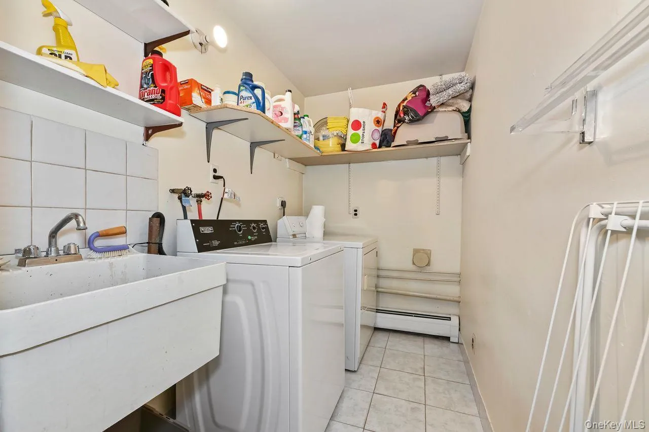 568 Manville Road, Mount Pleasant, NY, 4 Bedrooms Bedrooms, 9 Rooms Rooms,2 BathroomsBathrooms,Residential Lease,For Rent,Manville,0,984362 568 Manville Road, Mount Pleasant, NY, 4 Bedrooms Bedrooms, 9 Rooms Rooms,2 BathroomsBathrooms,Residential Lease,For Rent,Manville,0,984362