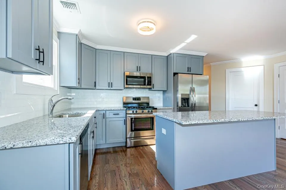 207 Nassau Boulevard, Hempstead, NY, 3 Bedrooms Bedrooms, 7 Rooms Rooms,2 BathroomsBathrooms,Residential Lease,For Rent,Nassau,0,984373 207 Nassau Boulevard, Hempstead, NY, 3 Bedrooms Bedrooms, 7 Rooms Rooms,2 BathroomsBathrooms,Residential Lease,For Rent,Nassau,0,984373