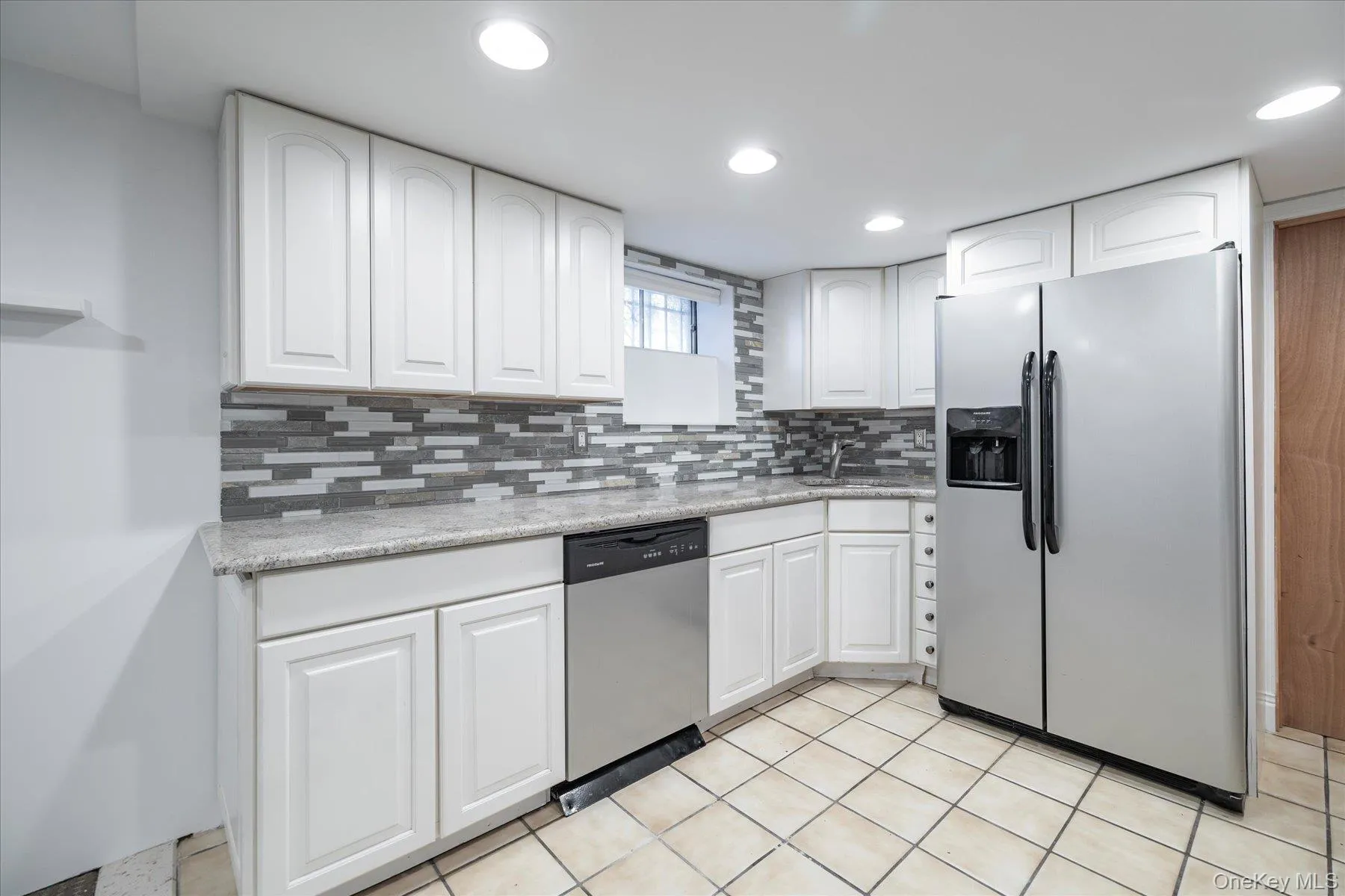 34 Vandewater Avenue, Hempstead, NY, 4 Bedrooms Bedrooms, 10 Rooms Rooms,3 BathroomsBathrooms,Residential,For Rent,Vandewater,0,984388 34 Vandewater Avenue, Hempstead, NY, 4 Bedrooms Bedrooms, 10 Rooms Rooms,3 BathroomsBathrooms,Residential,For Rent,Vandewater,0,984388