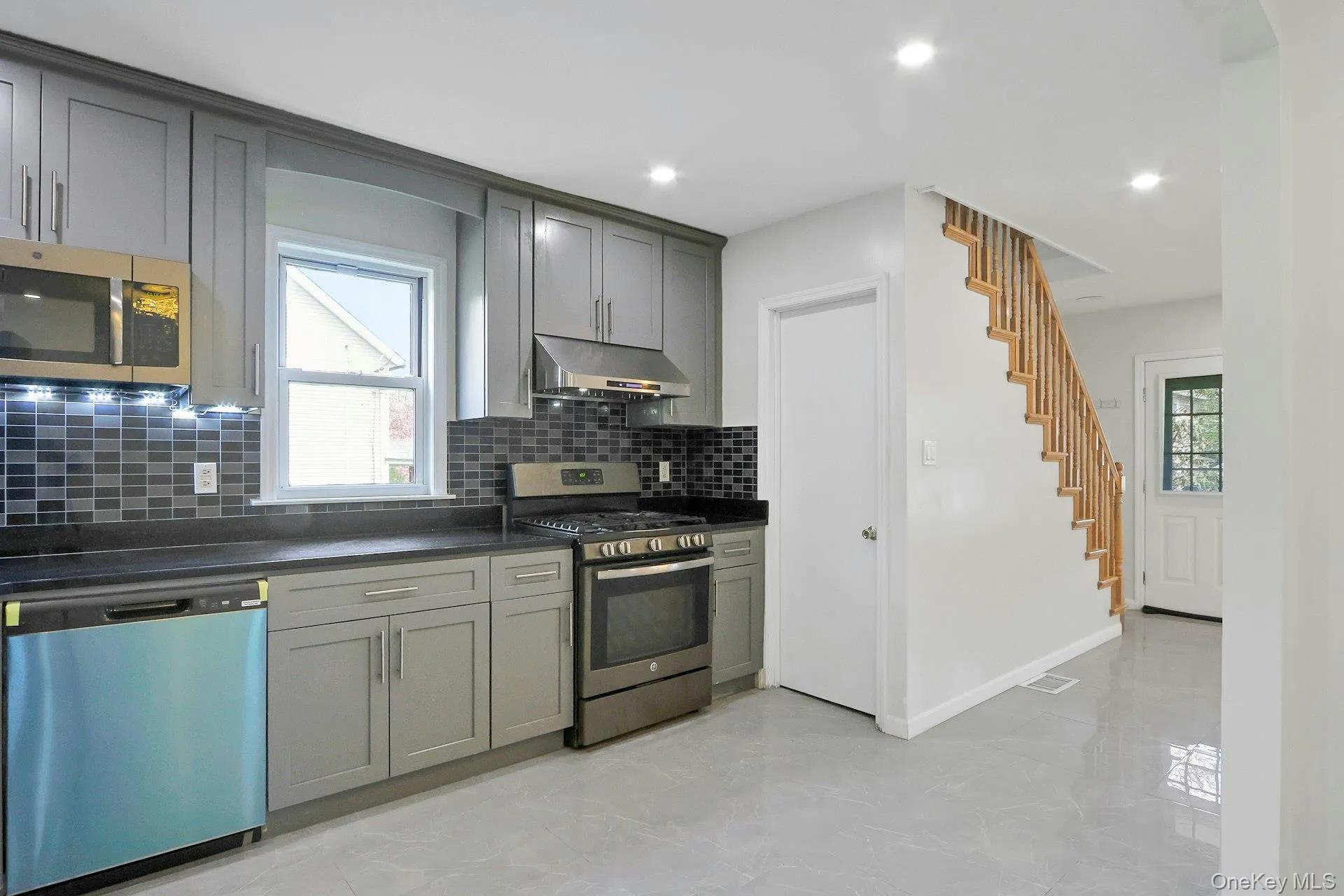 22 Firth Street, Cornwall, NY, 3 Bedrooms Bedrooms, 8 Rooms Rooms,1 BathroomBathrooms,Residential Lease,For Rent,Firth,0,984391 22 Firth Street, Cornwall, NY, 3 Bedrooms Bedrooms, 8 Rooms Rooms,1 BathroomBathrooms,Residential Lease,For Rent,Firth,0,984391