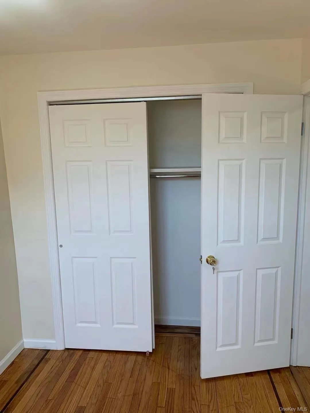6635 Grand Avenue, New York, NY, 1 Bedroom Bedrooms, 3 Rooms Rooms,1 BathroomBathrooms,Residential Lease,For Rent,Grand,0,984395 6635 Grand Avenue, New York, NY, 1 Bedroom Bedrooms, 3 Rooms Rooms,1 BathroomBathrooms,Residential Lease,For Rent,Grand,0,984395