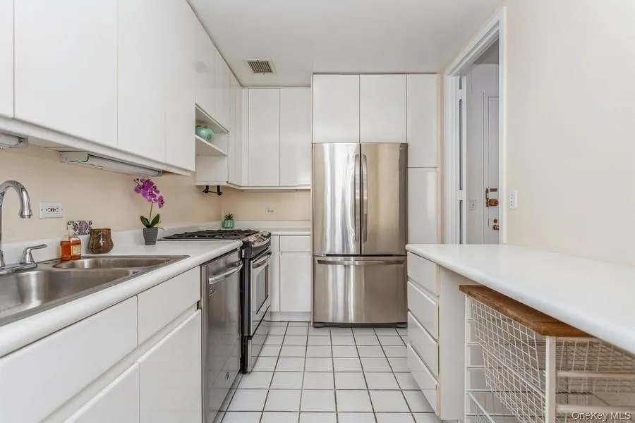 Modern galley kitchen Modern galley kitchen
