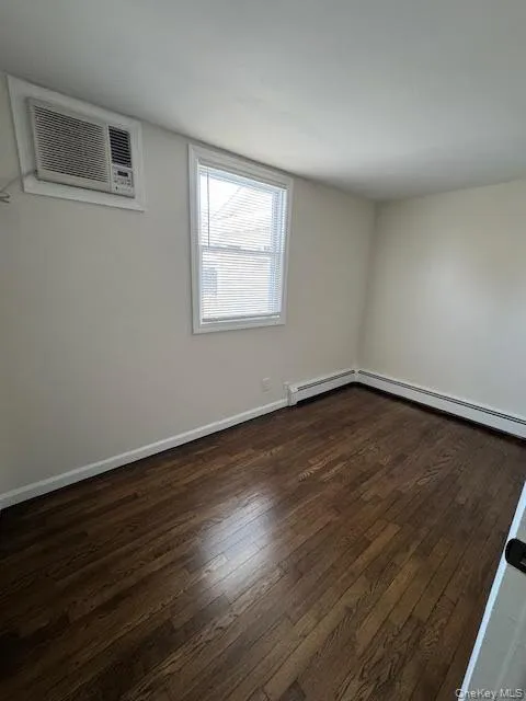 1 Gilbert Avenue, Smithtown, NY, 3 Bedrooms Bedrooms, 6 Rooms Rooms,1 BathroomBathrooms,Residential Lease,For Rent,Gilbert,0,984406 1 Gilbert Avenue, Smithtown, NY, 3 Bedrooms Bedrooms, 6 Rooms Rooms,1 BathroomBathrooms,Residential Lease,For Rent,Gilbert,0,984406