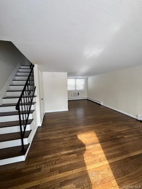 1 Gilbert Avenue, Smithtown, NY, 3 Bedrooms Bedrooms, 6 Rooms Rooms,1 BathroomBathrooms,Residential Lease,For Rent,Gilbert,0,984406 1 Gilbert Avenue, Smithtown, NY, 3 Bedrooms Bedrooms, 6 Rooms Rooms,1 BathroomBathrooms,Residential Lease,For Rent,Gilbert,0,984406