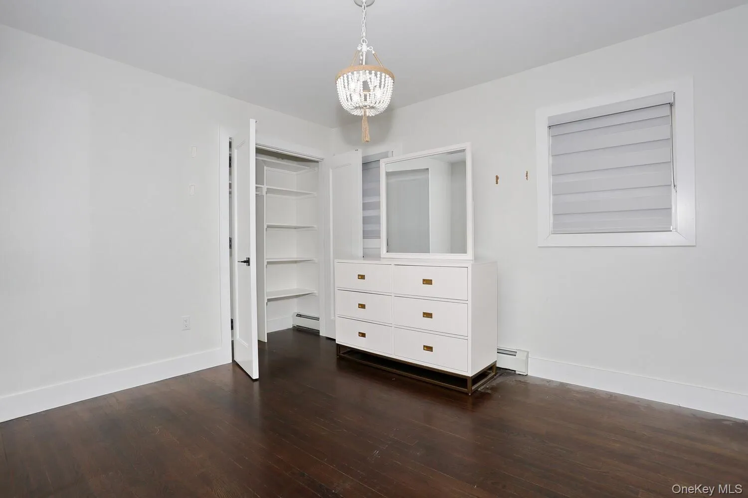 10 Millbury Street, Ramapo, NY, 6 Bedrooms Bedrooms, 9 Rooms Rooms,2 BathroomsBathrooms,Residential Lease,For Rent,Millbury,0,984413 10 Millbury Street, Ramapo, NY, 6 Bedrooms Bedrooms, 9 Rooms Rooms,2 BathroomsBathrooms,Residential Lease,For Rent,Millbury,0,984413