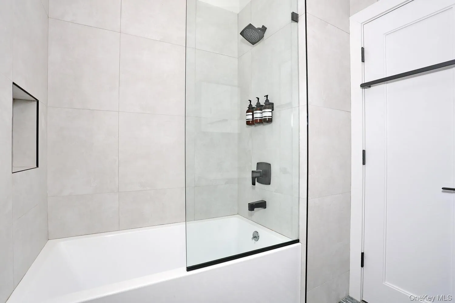 10 Millbury Street, Ramapo, NY, 6 Bedrooms Bedrooms, 9 Rooms Rooms,2 BathroomsBathrooms,Residential Lease,For Rent,Millbury,0,984413 10 Millbury Street, Ramapo, NY, 6 Bedrooms Bedrooms, 9 Rooms Rooms,2 BathroomsBathrooms,Residential Lease,For Rent,Millbury,0,984413