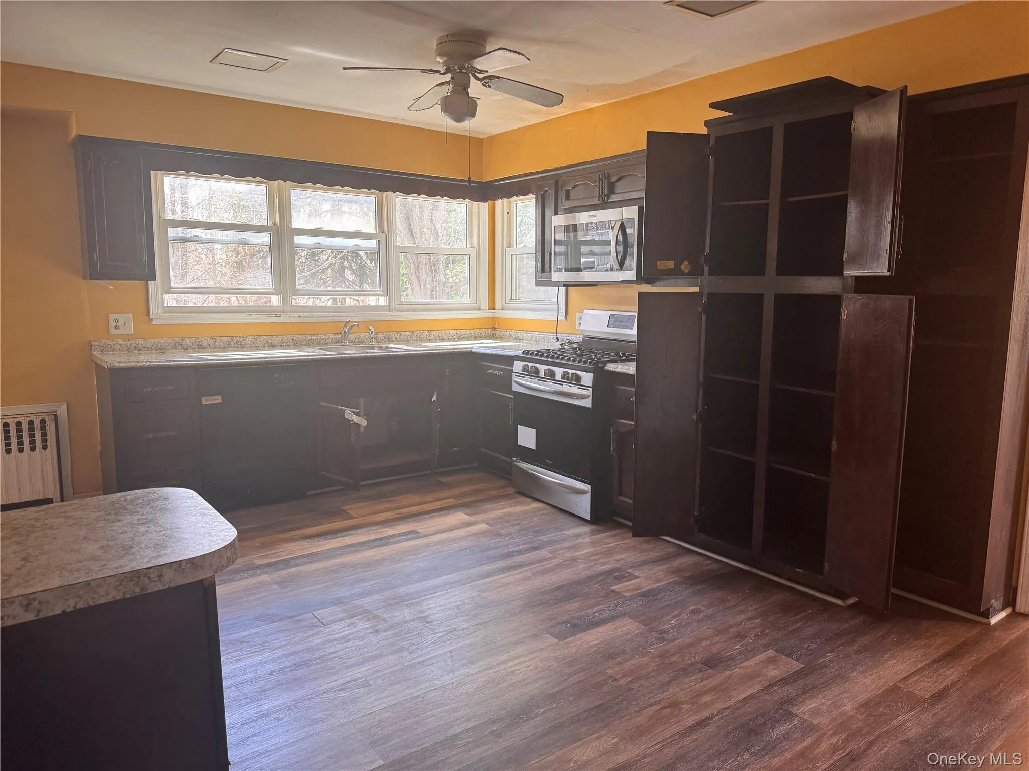 116 Williams Avenue, Ramapo, NY, 5 Bedrooms Bedrooms, 10 Rooms Rooms,3 BathroomsBathrooms,Residential Lease,For Rent,Williams,0,984433 116 Williams Avenue, Ramapo, NY, 5 Bedrooms Bedrooms, 10 Rooms Rooms,3 BathroomsBathrooms,Residential Lease,For Rent,Williams,0,984433