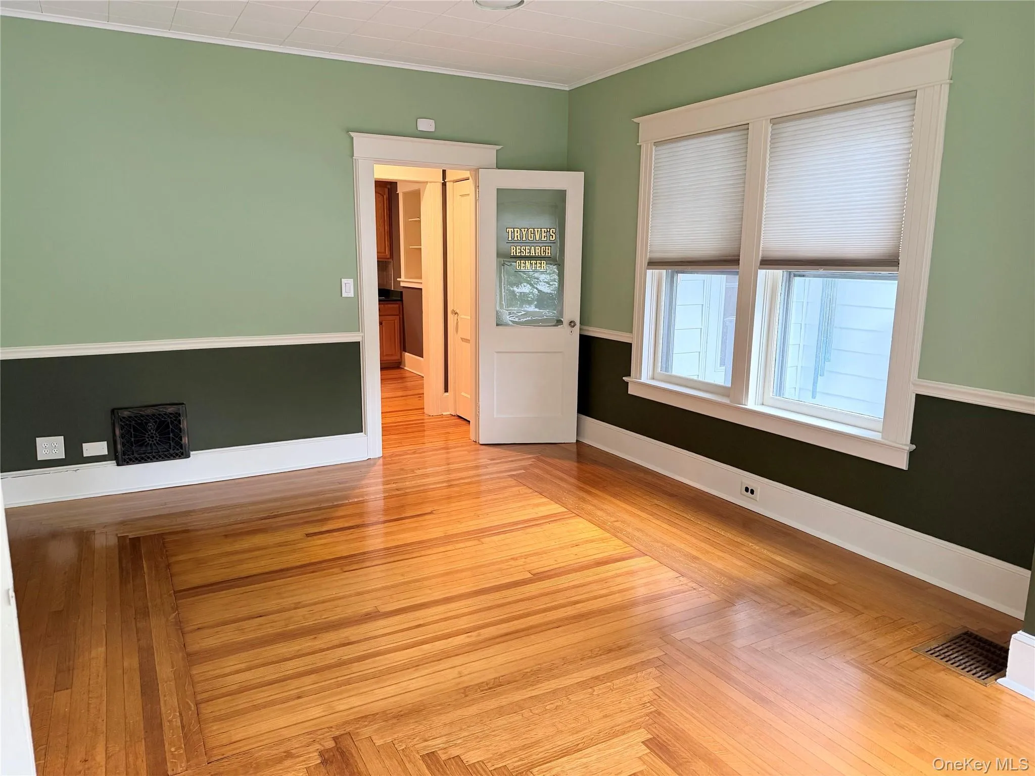 571 Route 17M, Middletown, NY, 4 Bedrooms Bedrooms, 8 Rooms Rooms,2 BathroomsBathrooms,Residential,For Rent,Route 17M,0,984442 571 Route 17M, Middletown, NY, 4 Bedrooms Bedrooms, 8 Rooms Rooms,2 BathroomsBathrooms,Residential,For Rent,Route 17M,0,984442