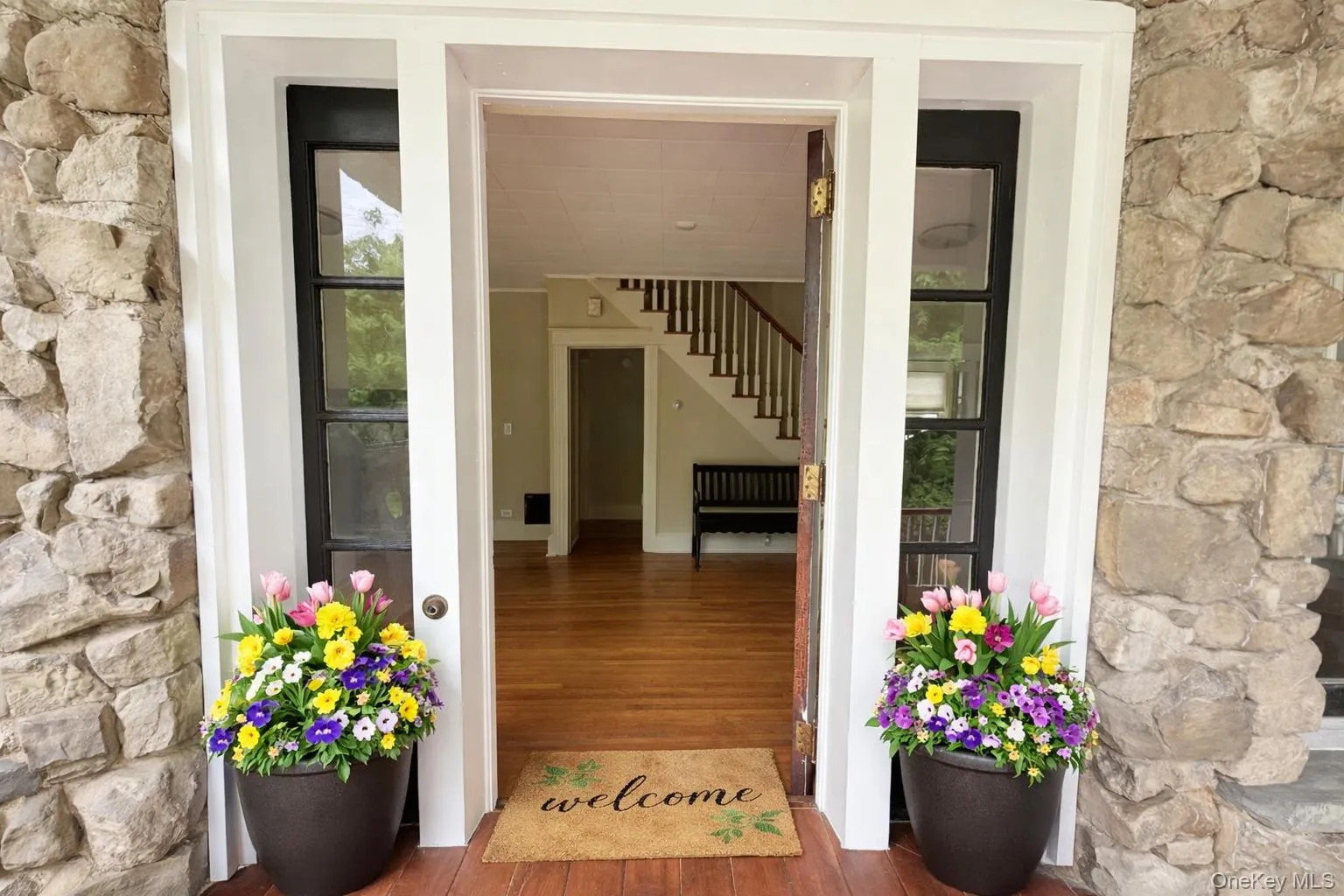 Welcome to 571 Route 17M charming Colonial home. Welcome to 571 Route 17M charming Colonial home.