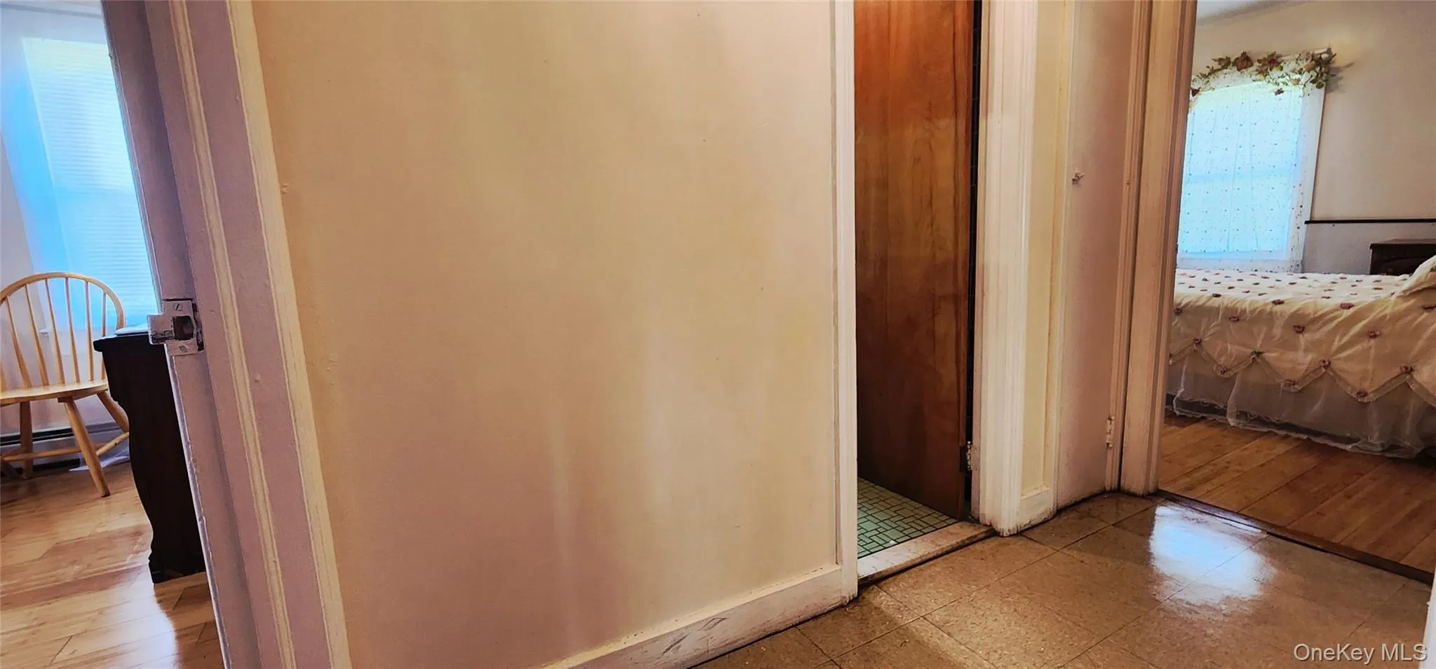 Corridor with baseboards Corridor with baseboards