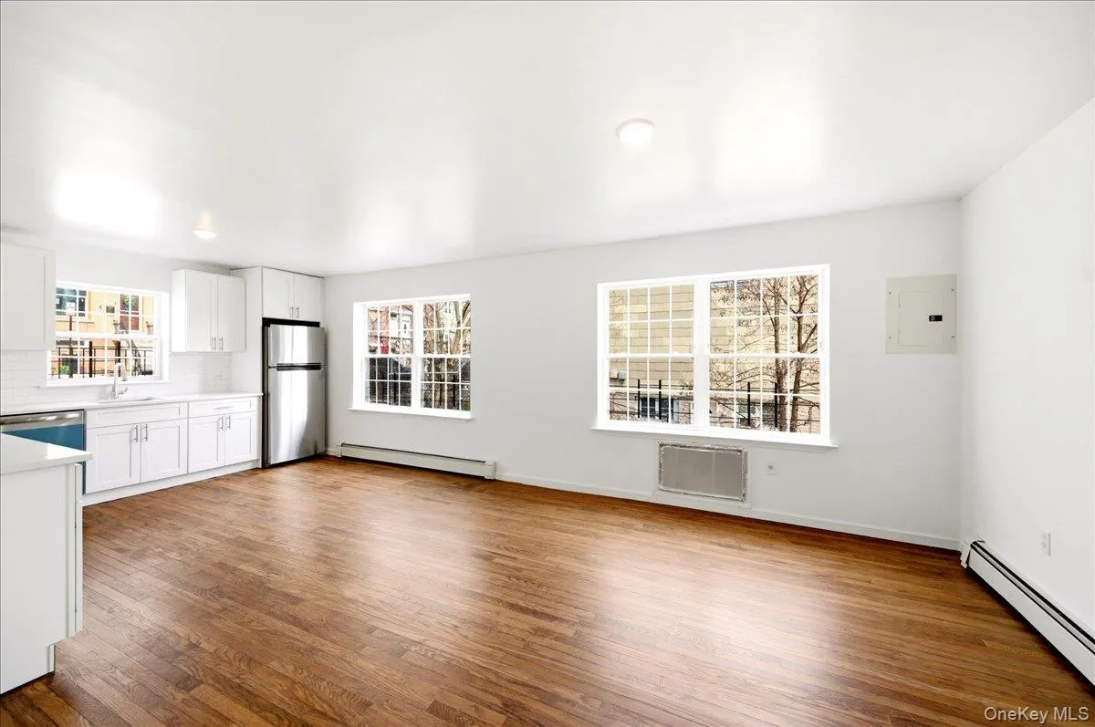 82 Morningside Avenue, Yonkers, NY, 3 Bedrooms Bedrooms, 8 Rooms Rooms,3 BathroomsBathrooms,Residential Lease,For Rent,Morningside,0,984491 82 Morningside Avenue, Yonkers, NY, 3 Bedrooms Bedrooms, 8 Rooms Rooms,3 BathroomsBathrooms,Residential Lease,For Rent,Morningside,0,984491