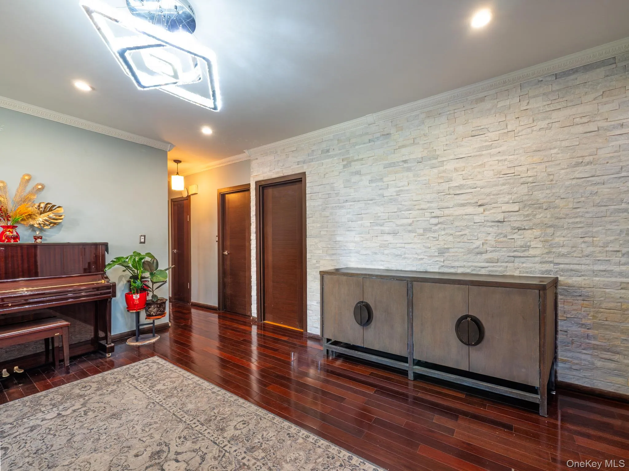 6525 167th Street, New York, NY, 4 Bedrooms Bedrooms, 7 Rooms Rooms,2 BathroomsBathrooms,Residential,For Rent,167th,0,984500 6525 167th Street, New York, NY, 4 Bedrooms Bedrooms, 7 Rooms Rooms,2 BathroomsBathrooms,Residential,For Rent,167th,0,984500